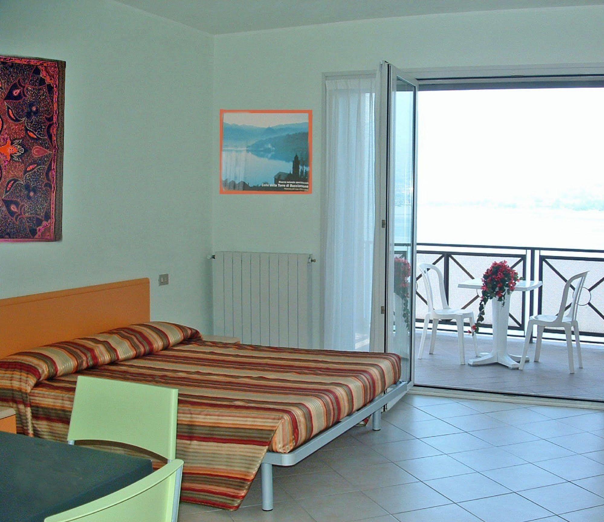 Residence Tre Ponti Verbania Exterior foto